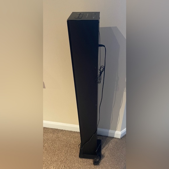 Innovative Technology -
Bluetooth Tower
Speaker - Black - Picture 1 of 3